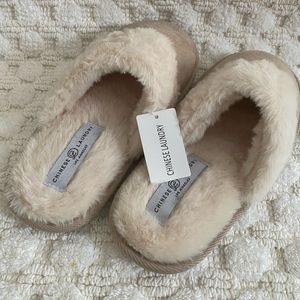 Chinese Laundry women’s slippers